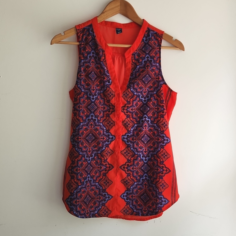 Old Navy sleeveless scarf-print blouse